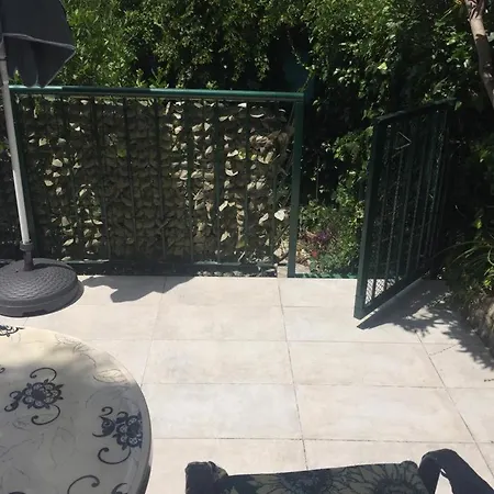 Antique In The Center Of 布雷拉