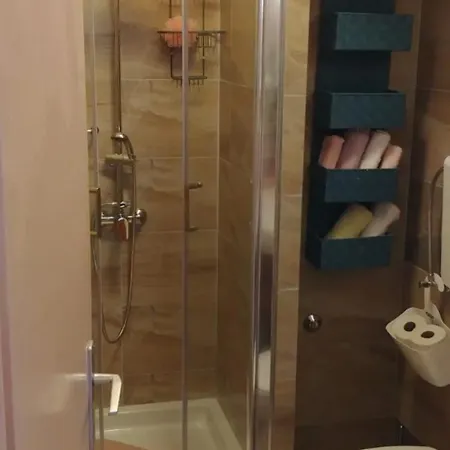 Antique In The Center Of 公寓