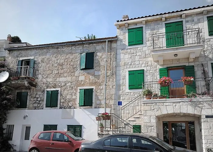 Apartment Antique In The Center Of