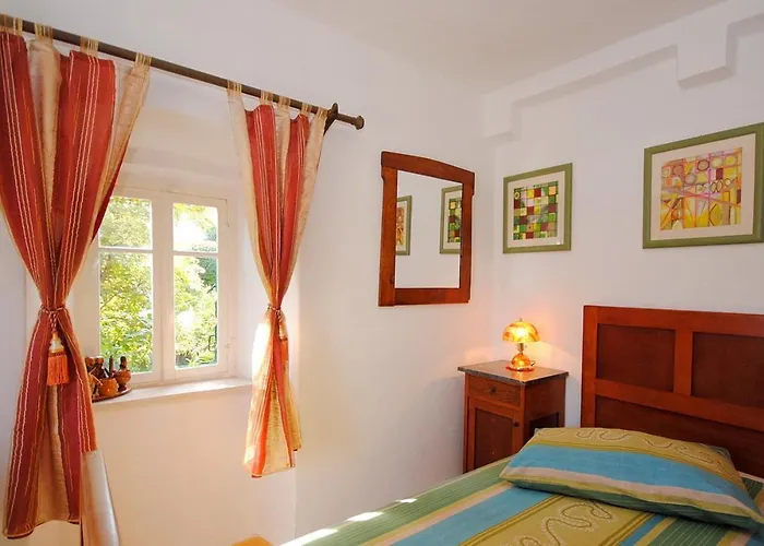 Apartment Antique In The Center Of *